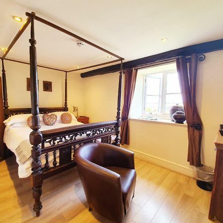 The Old Lodge Страуд Екстер'єр фото
